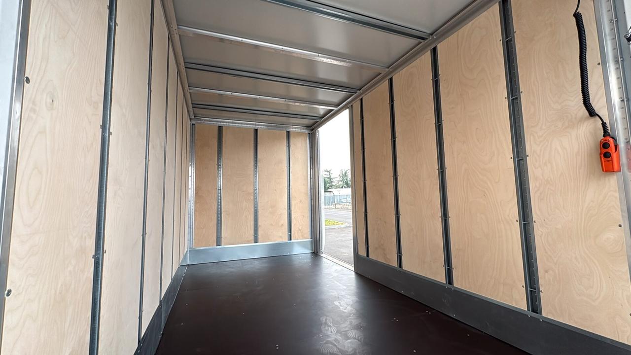 FURGONATURA 8 BANCALI CON SPONDA SU NISSAN INTERSTAR L3 GEMELLATO 150 CV