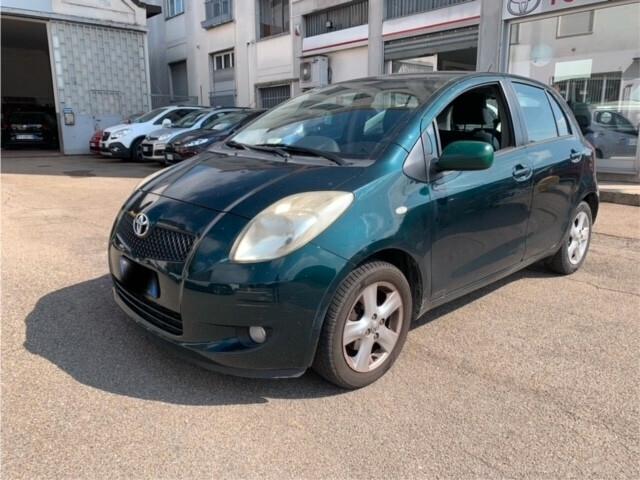 Toyota Yaris 1.0 Manuale NEOPATENTATI