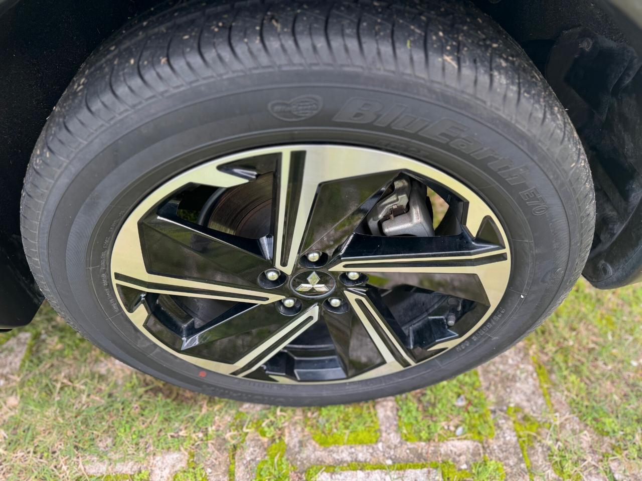 Mitsubishi Eclipse Cross 2.4 MIVEC 4WD PHEV INSTYLE