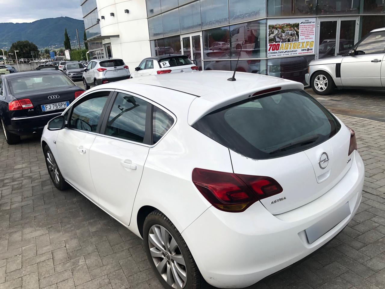 Opel Astra 1.7 CDTI 125CV 5 porte Cosmo