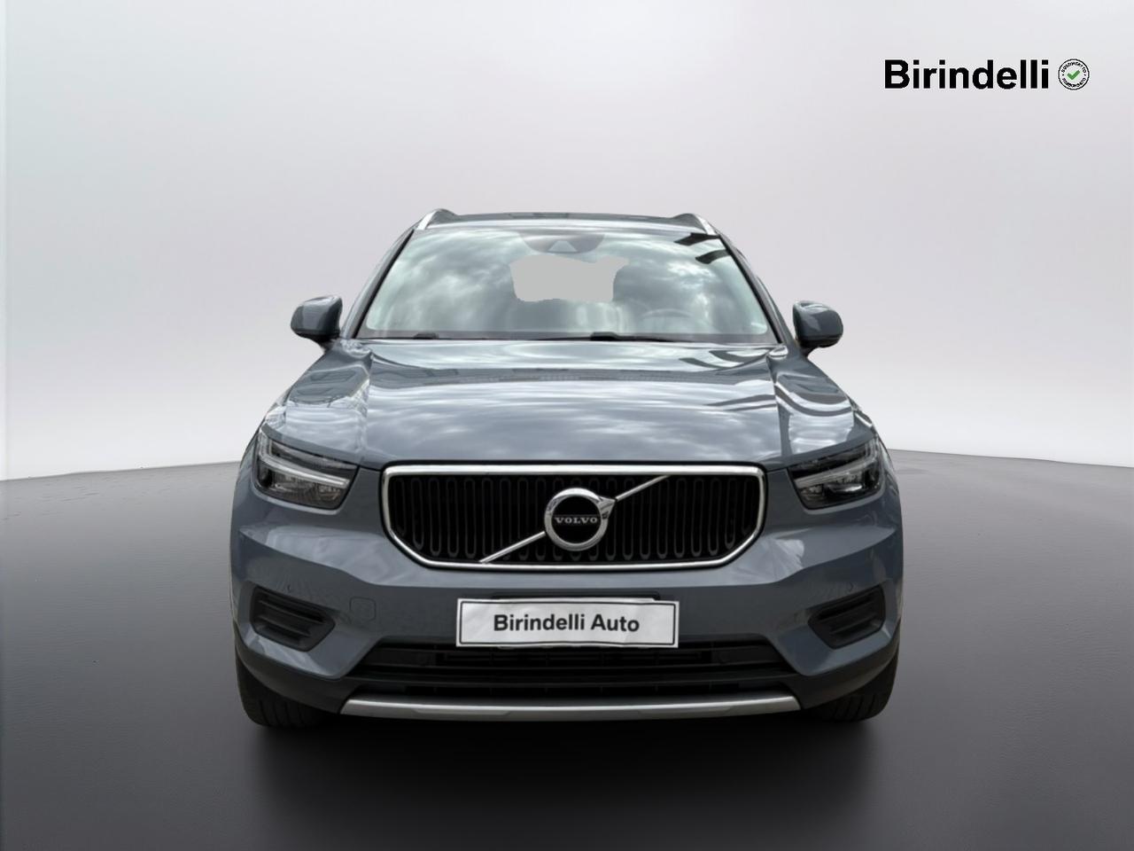 VOLVO XC40 (2017-->) - XC40 T2 Momentum Core