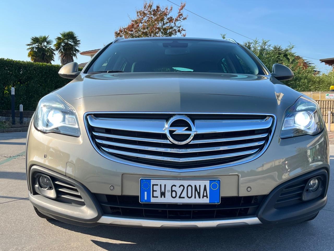 Opel Insignia SPORTS TOURER 4X4