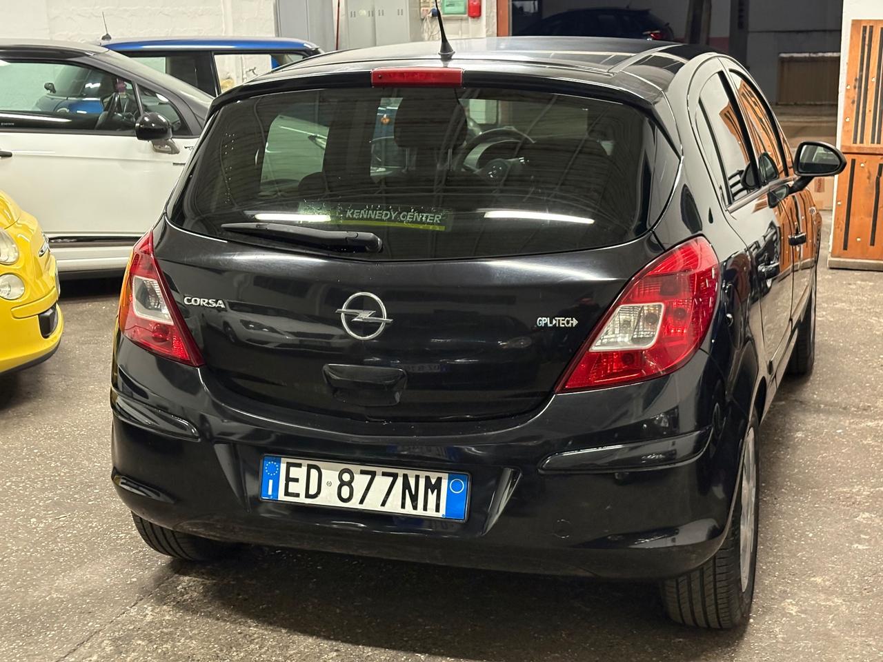 Opel Corsa 1.2 85CV 5 porte GPL-TECH Club