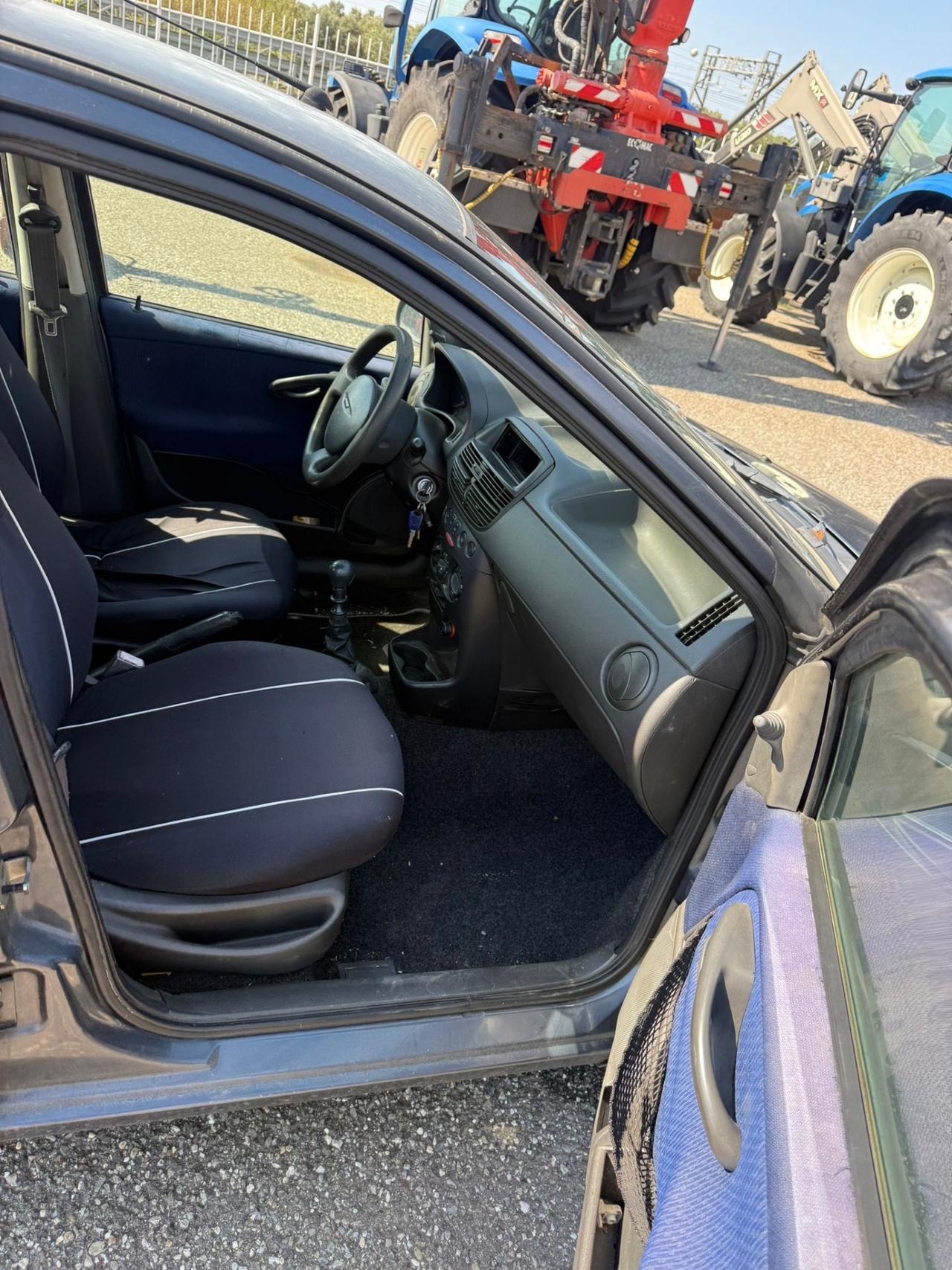 Fiat Punto 1.2i 16V cat 5 porte HLX