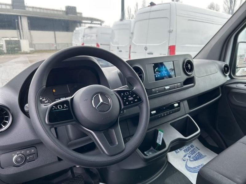 Mercedes-Benz Sprinter 419 CDI F 37/35