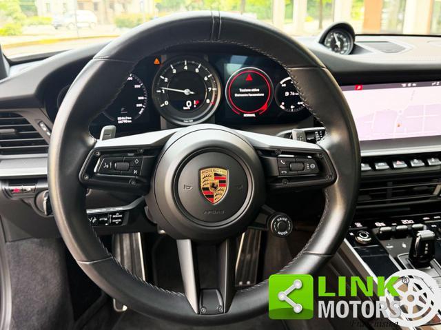PORSCHE 911 Carrera 4S