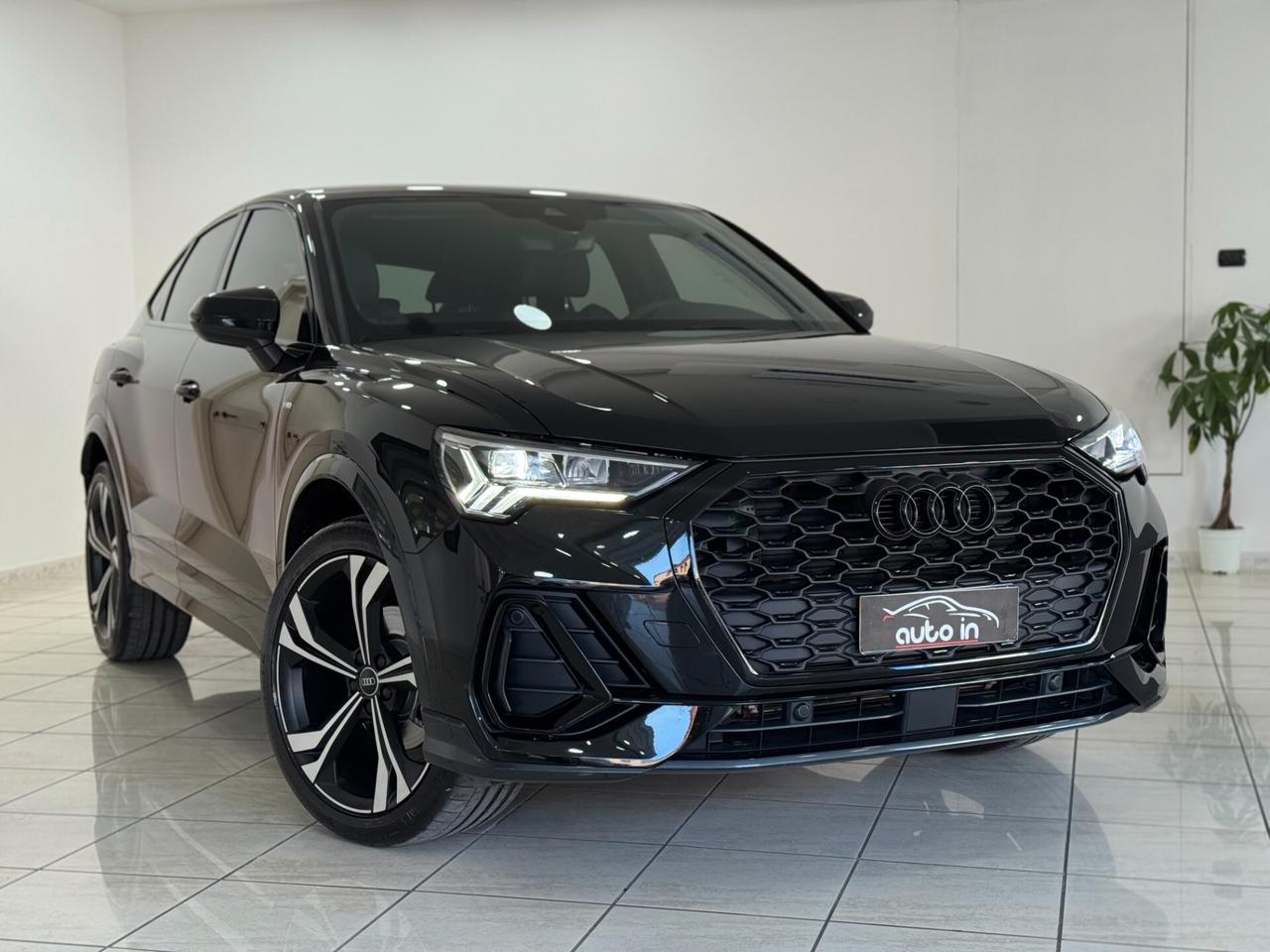 Audi Q3 SPB 35 TDI S tronic S Line Identity Black