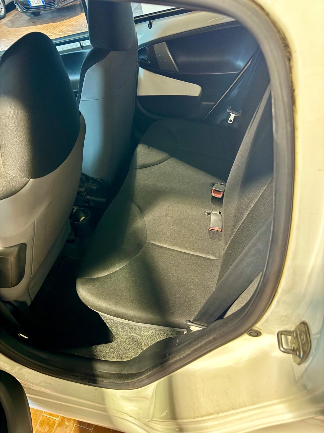 Toyota Aygo 1.0 12V VVT-i 5 porte Orange Connect