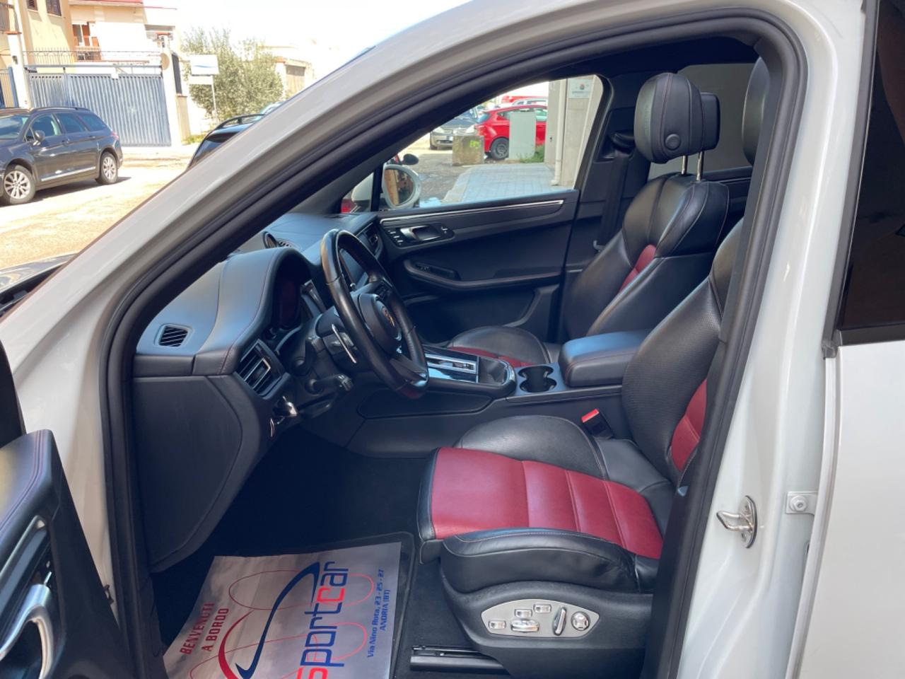 Porsche Macan 2.0 265cv PDK All. GTS "TETTO NAVY PELLE TEL.360 LED PASM BOSE 21"