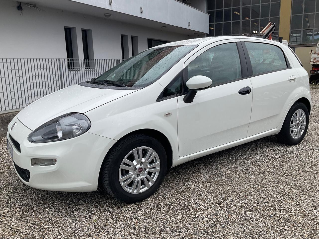 Fiat Punto 1.3 MJT II 75 CV 5 porte Virgin Radio