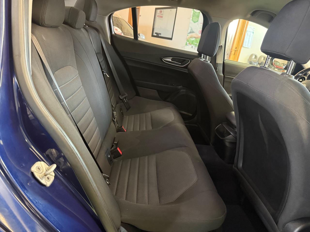 Alfa Romeo Giulia 2.2 Turbodiesel 150 CV AT8