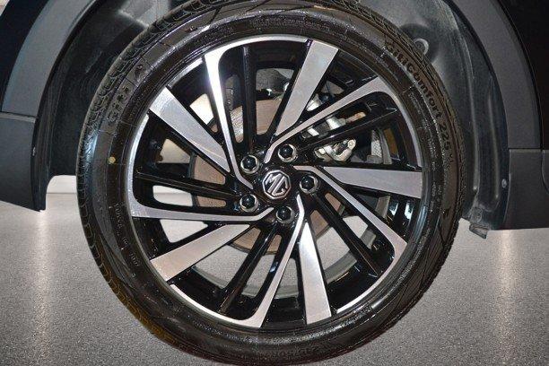 MG ZS - HYBRID + LUX