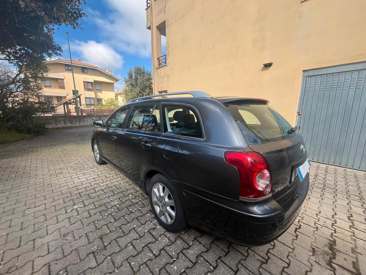 Toyota Avensis 2.2 D-4D 16V Station Wagon