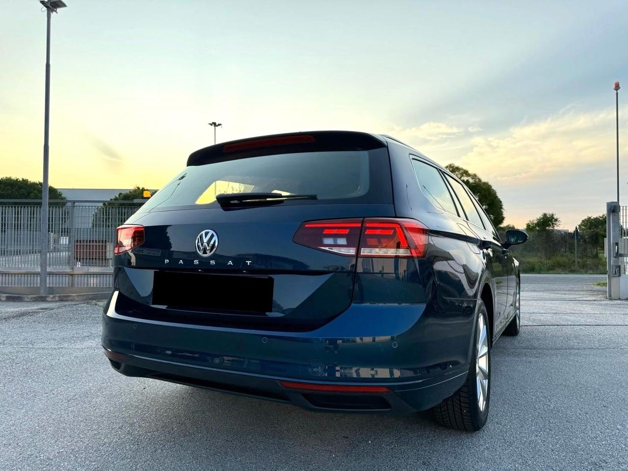 VOLKSWAGEN PASSAT 2.0 Tdi EVO Dsg-Virtual Led Navi