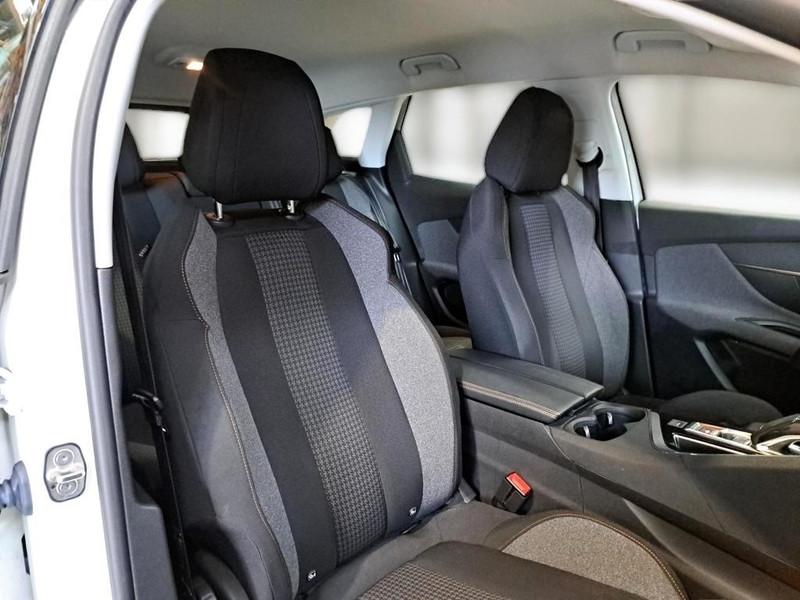 PEUGEOT 3008 BLUEHDI 130 EAT8 SES BUSINESS 5 PORTE SUV