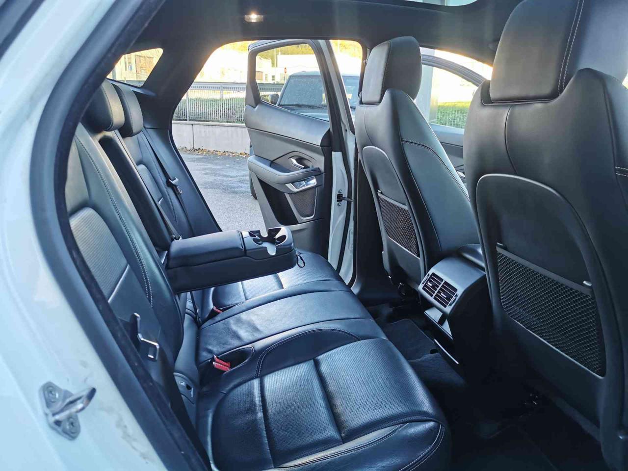JAGUAR E-Pace (X540) E-Pace 2.0D 150 CV A...