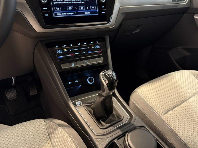 VOLKSWAGEN Touran 1.5 TSI Business Navi App Connect DAB+