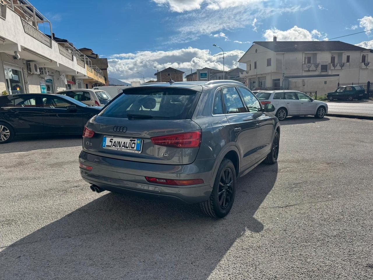 Audi Q3 2.0 TDI 150 CV S line Garanzia