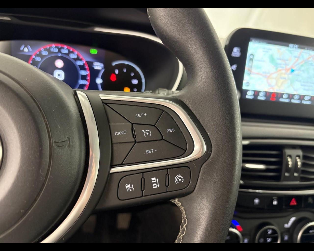 FIAT Tipo 5p 1.0 Cross 100cv