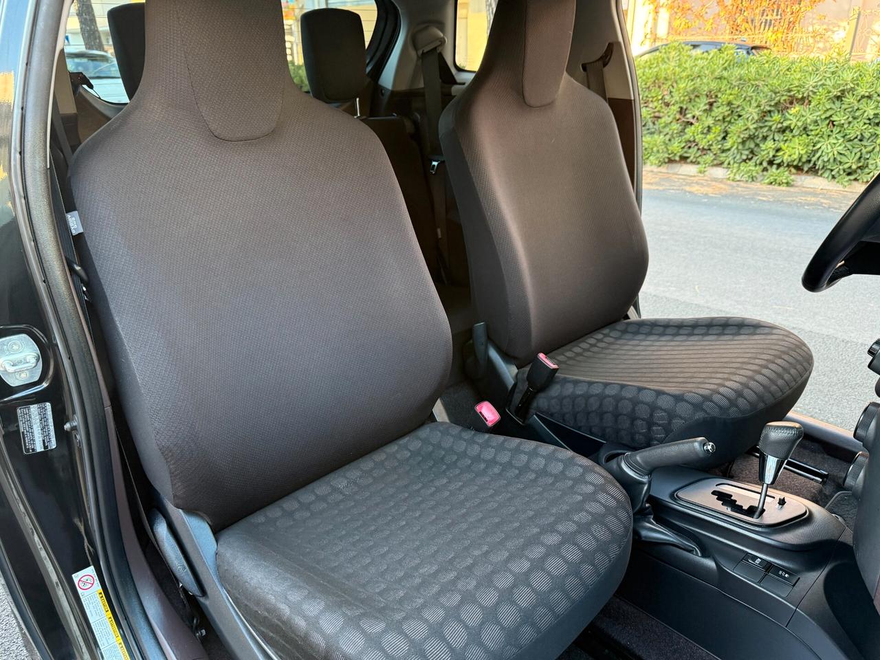 Toyota iQ 1.0 68CV Automatic *NAVI - 2009