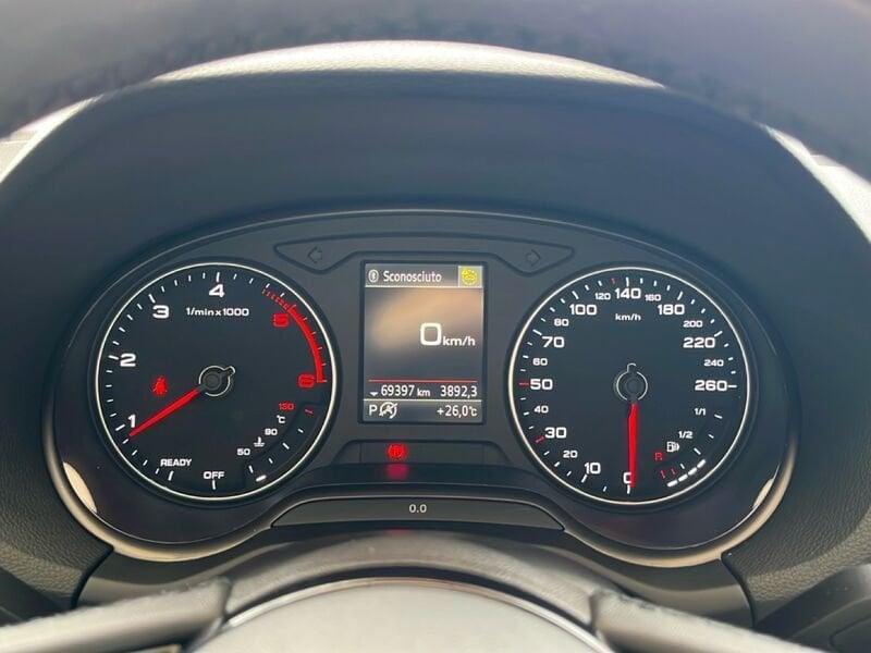 Audi Q2 2.0 30 TDI BUSINESS S TRONIC