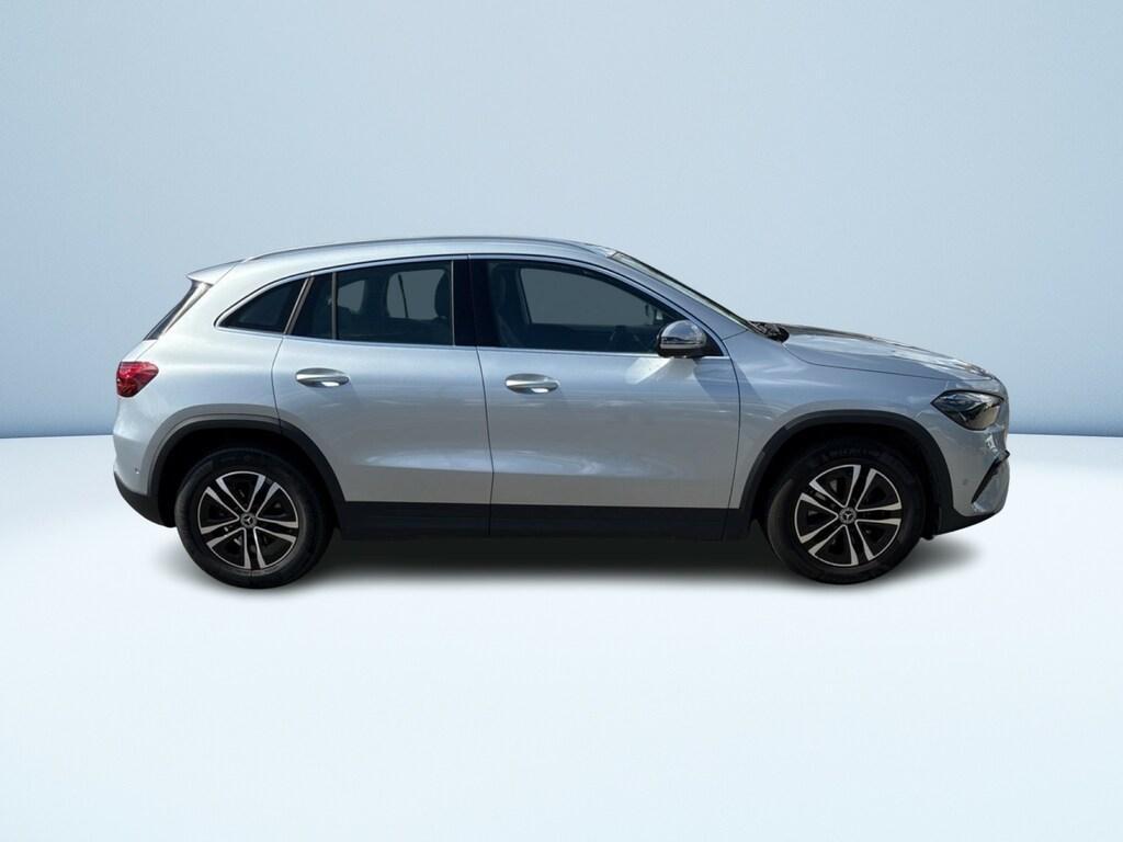 Mercedes GLA 180 180 D Advanced 8G-DCT