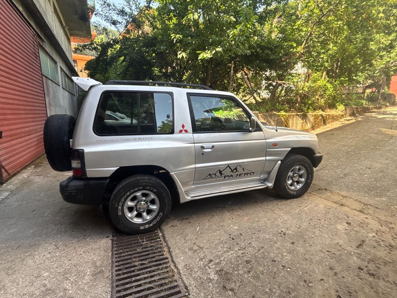 Mitsubishi Pajero 2.8 TDI MT GLS Target Autocarro