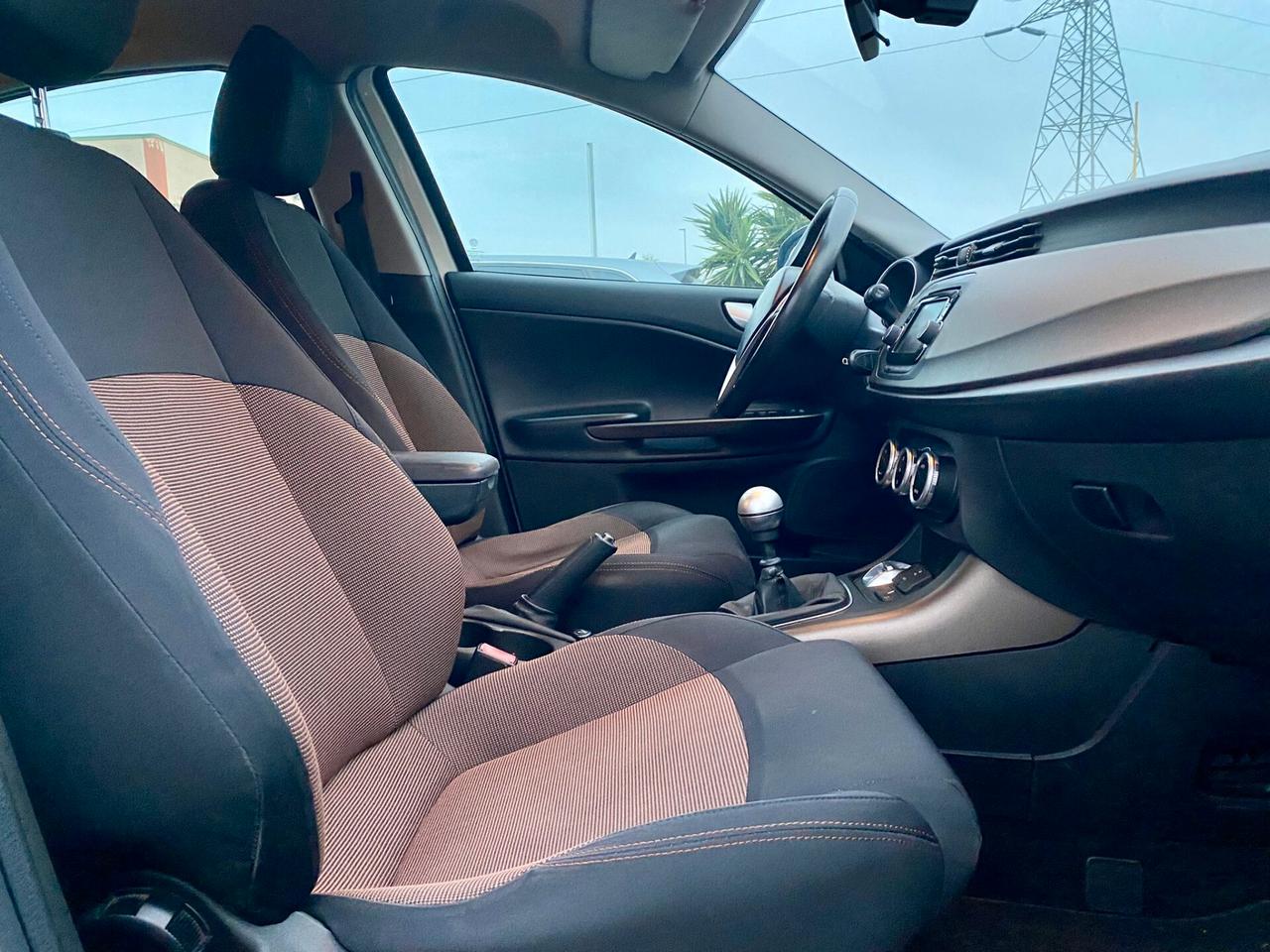 Alfa Romeo Giulietta 1.6 JTDm-2 105 CV Distinctive