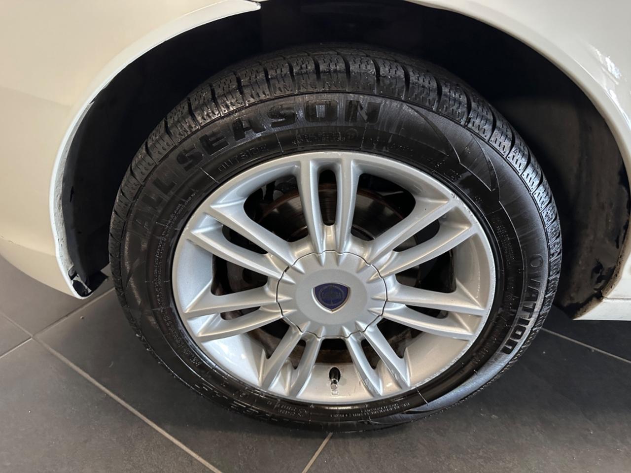 LANCIA YPSILON 1.4 GPL ECOCHIC 77CV NEOPATENTATI