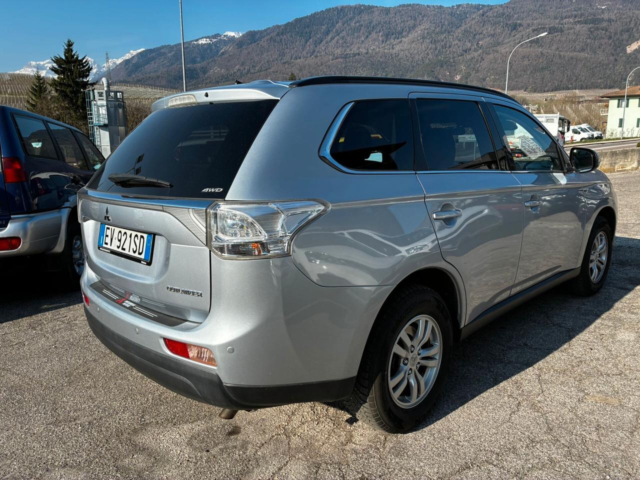MITSUBISHI OUTLANDER 4x4 2.2 DI-D 150CV AUTOMATICO