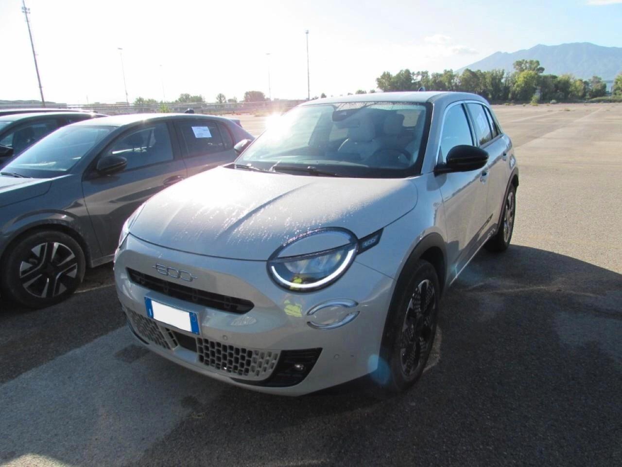 Fiat 600 Hybrid 110 CV La Prima II