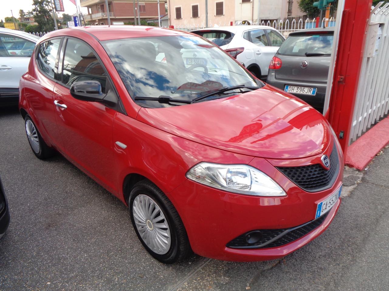 Lancia Ypsilon 1.2 69 CV 5 porte GPL Ecochic Gold