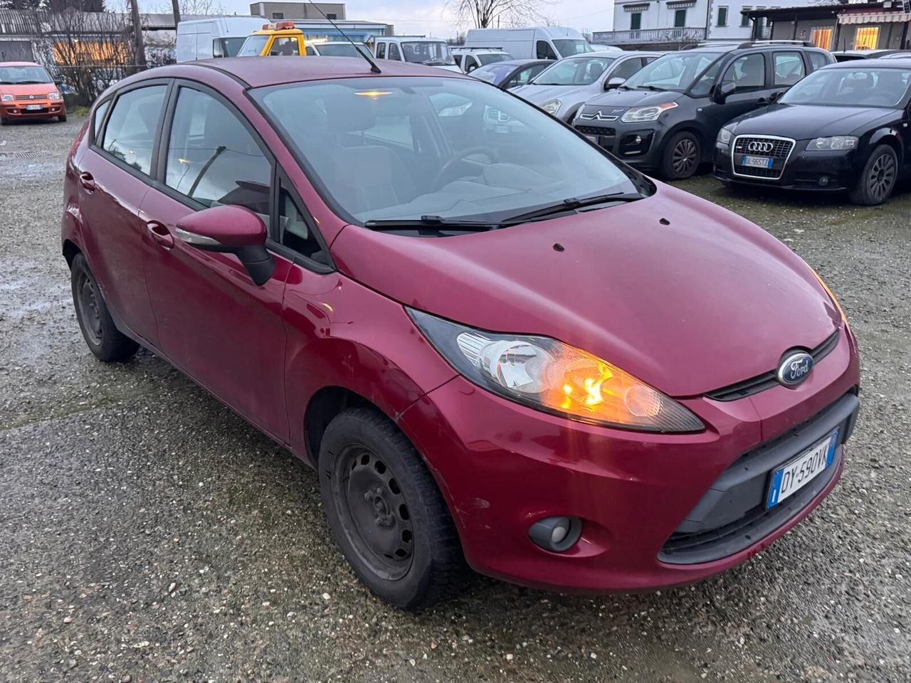 FORD FIESTA 1.4 DIESEL TITANIUM ANCHE PER NEOPATENTATI