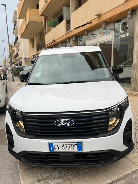 Ford Tourneo Courier 1.0 EcoBoost Powershift Titanium