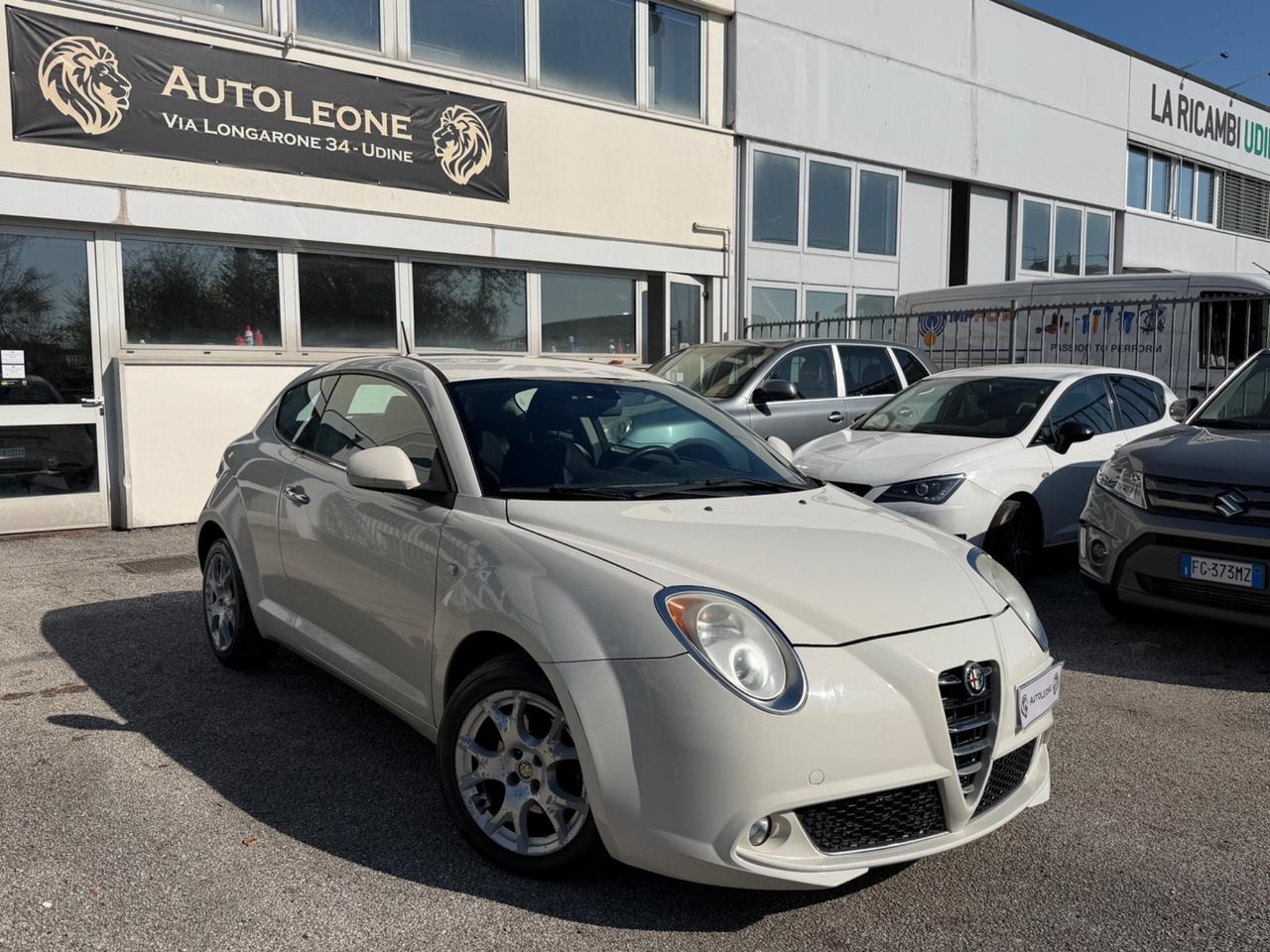 Alfa Romeo MiTo 1.6 JTDm 16V Distinctive Premium Pack