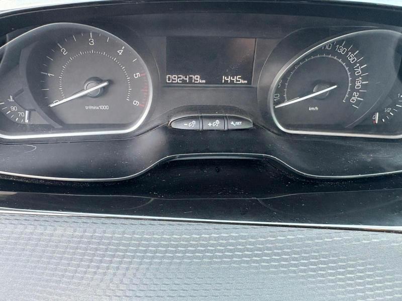 Peugeot 2008 1.6 bluehdi Active 75cv ADATTA NEOPATENTATI