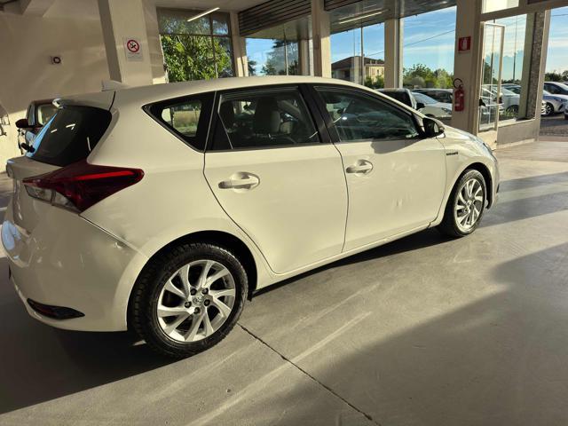 TOYOTA Auris 1.8 Hybrid Lounge