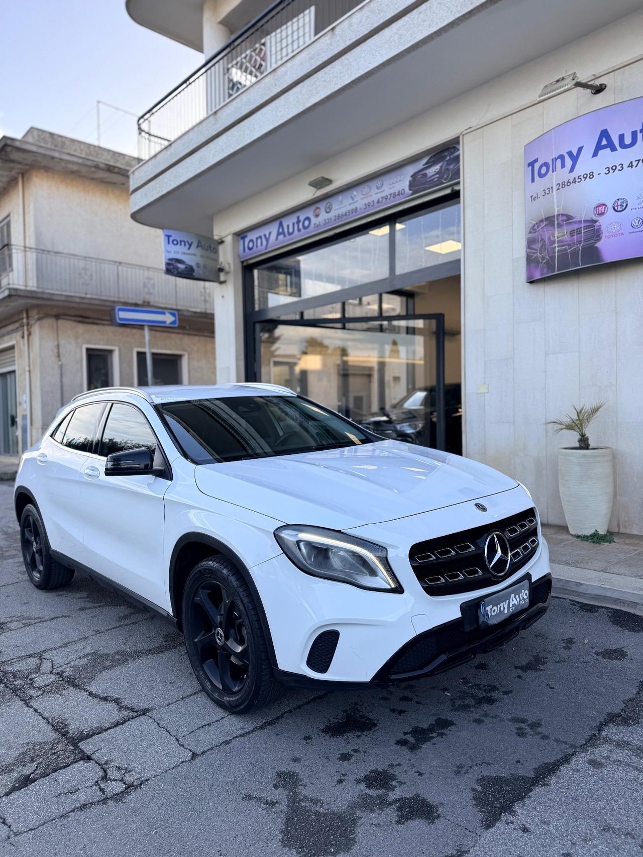 Mercedes-benz GLA 180 d Automatic Premium NAVI,GATORETELECAMERA,INTERNI IN PELLE,BLUETOOTH,ANDROID AUTO