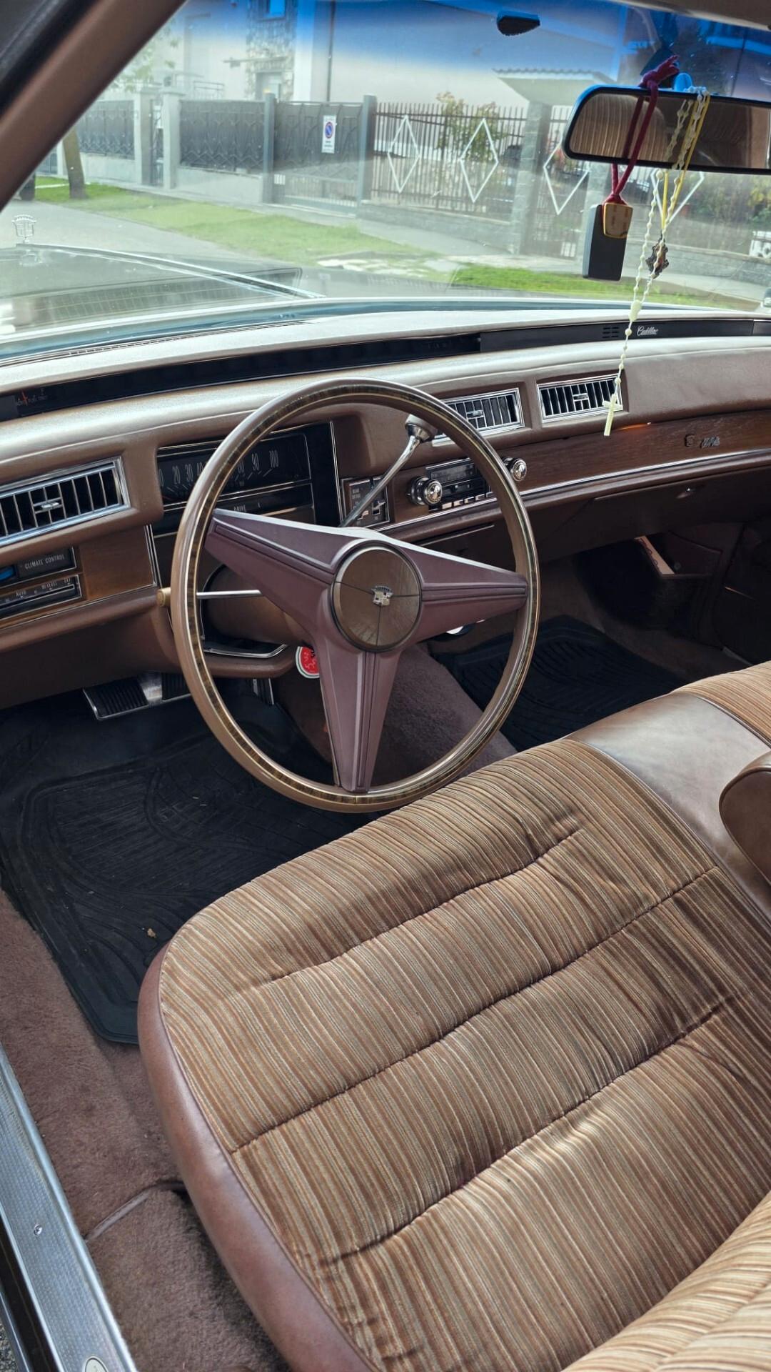 Cadillac Deville 1975