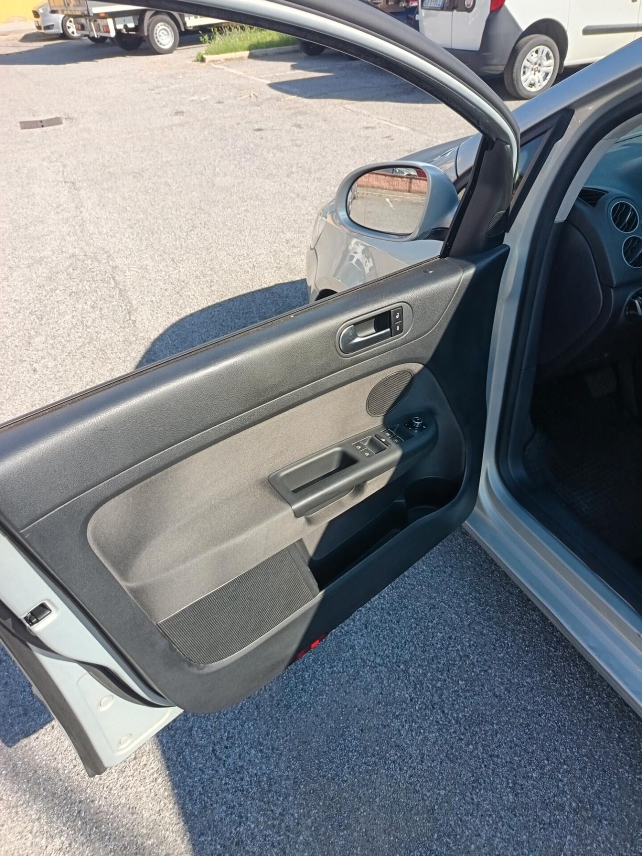 Volkswagen Golf Plus 2.0 TDI 140CV DPF 4m. 5p. Comfort.