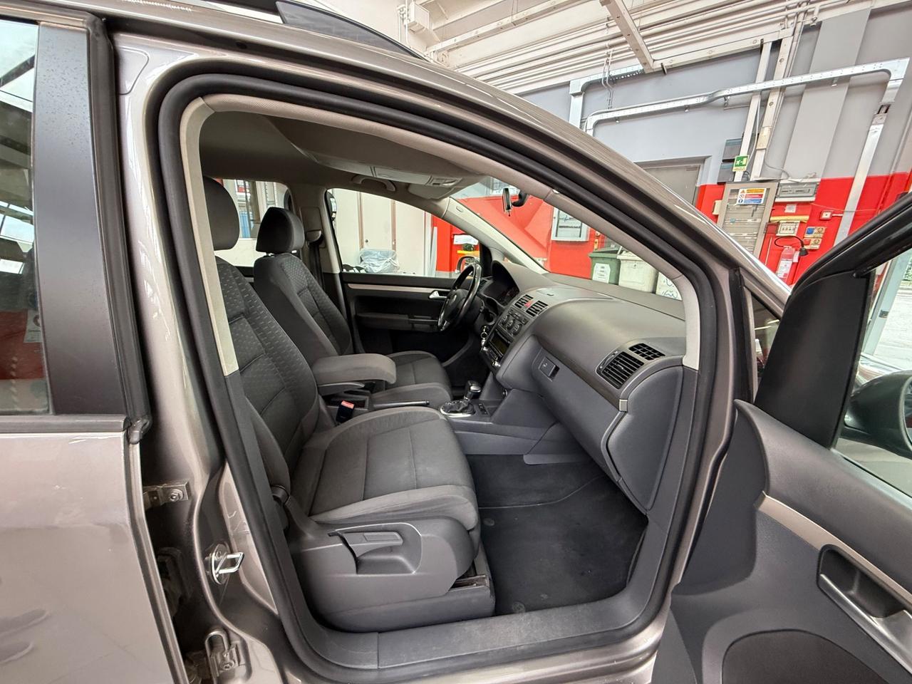 Touran 1.9 TDI 105CV DPF DSG SPORTLINE 7 posti