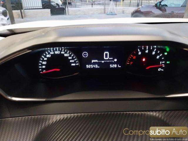 PEUGEOT 2008 BlueHDi 110 S&S Allure