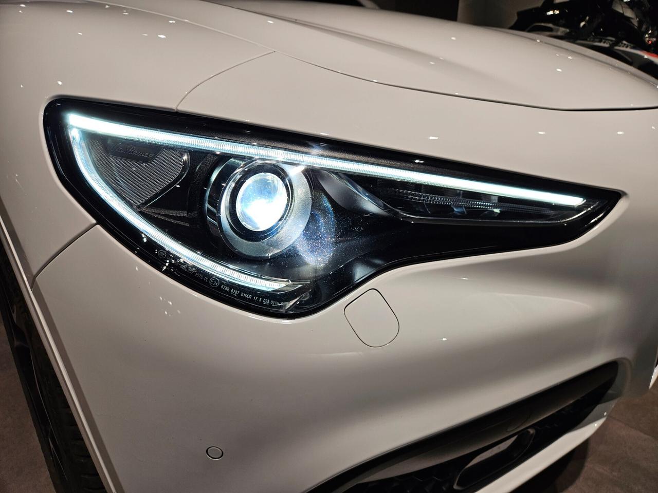 Alfa Romeo Stelvio 2.2d 210 CV AT8 Q4 Veloce IVA ESPOSTA