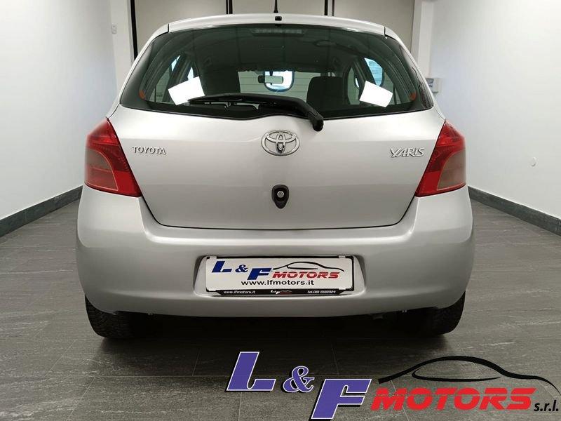 Toyota Yaris Yaris 5p 1.0 SOL