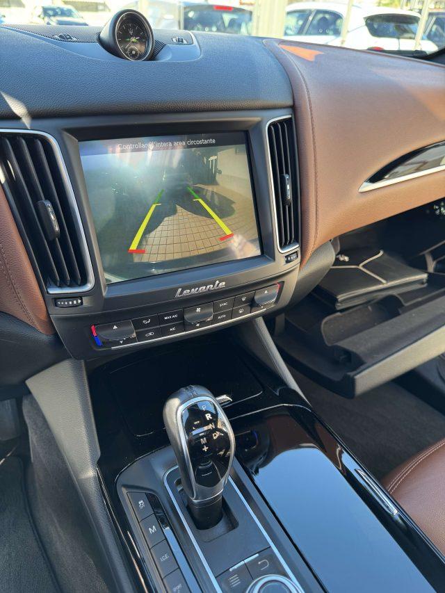 MASERATI Levante 250 cv Tetto Uniproprietario