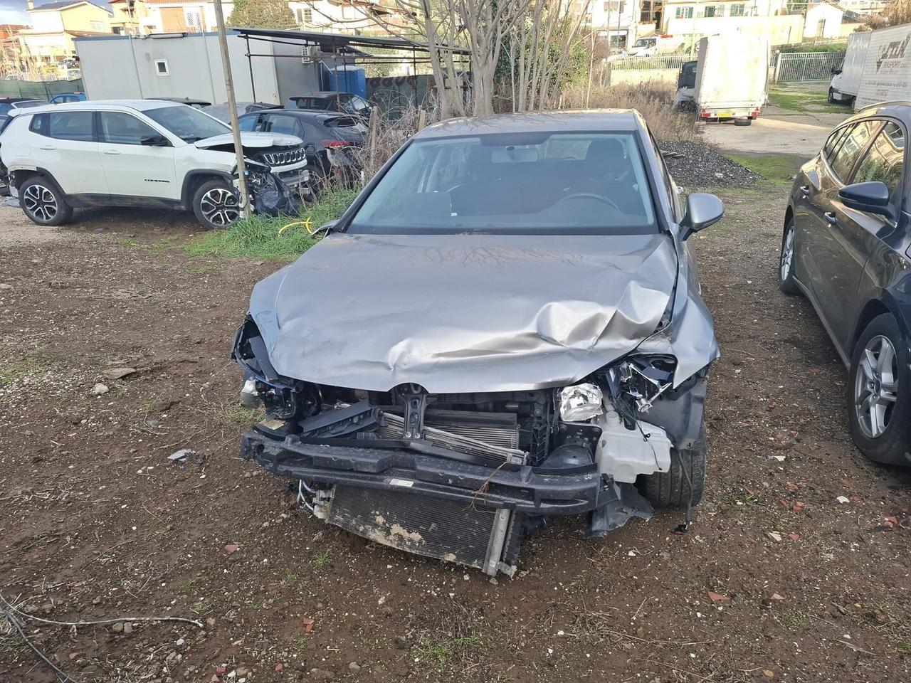 VW GOLF 7 2020 EXECUTIVE SINISTRATO