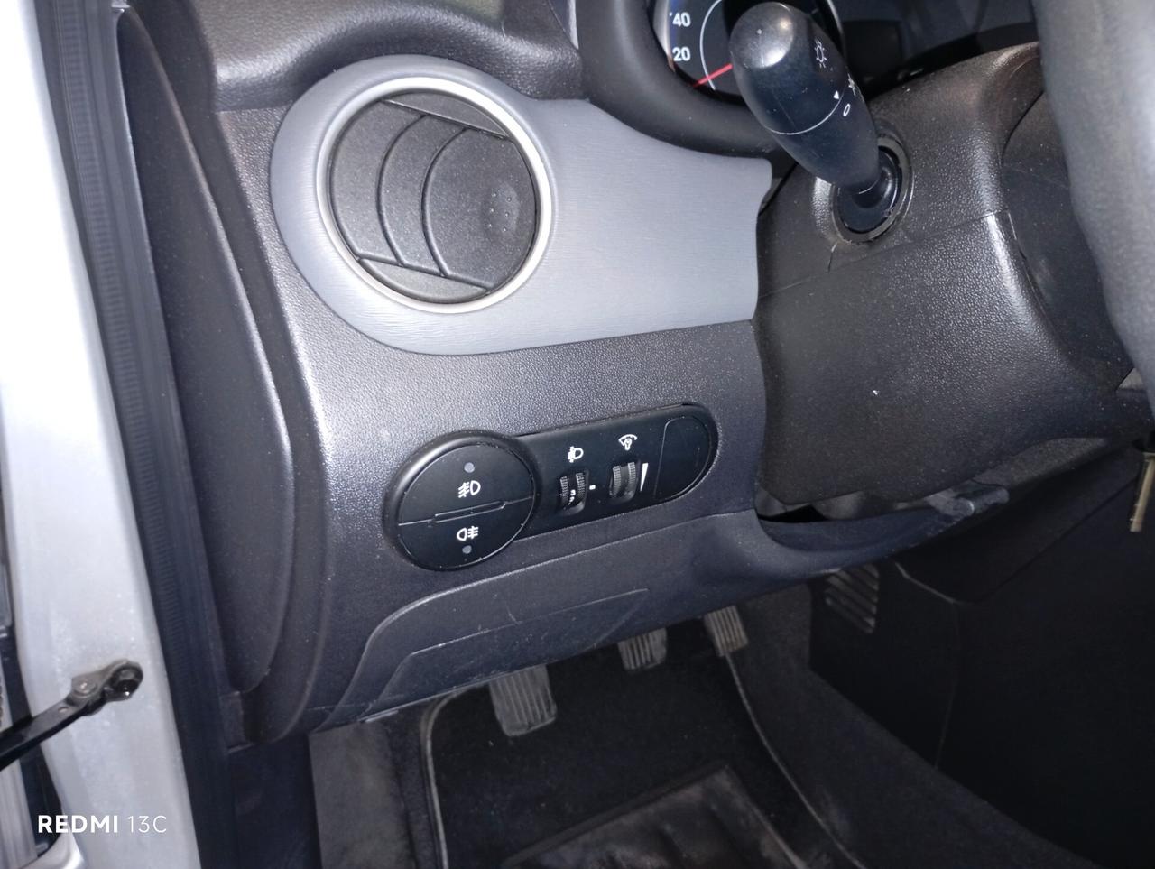 HYUNDAI i10 GPL IDEALE PERNEOPATENTATI