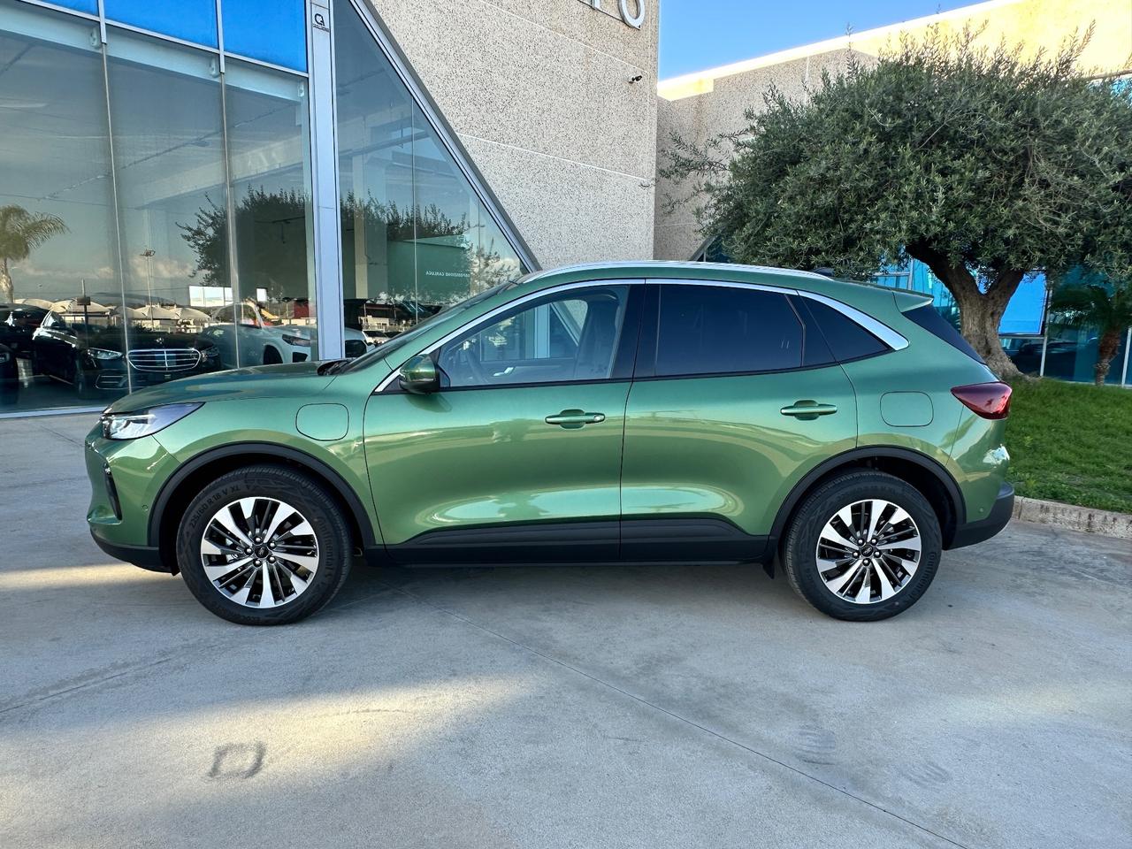 Ford Kuga phev Titanium possibilità noleggio no scoring