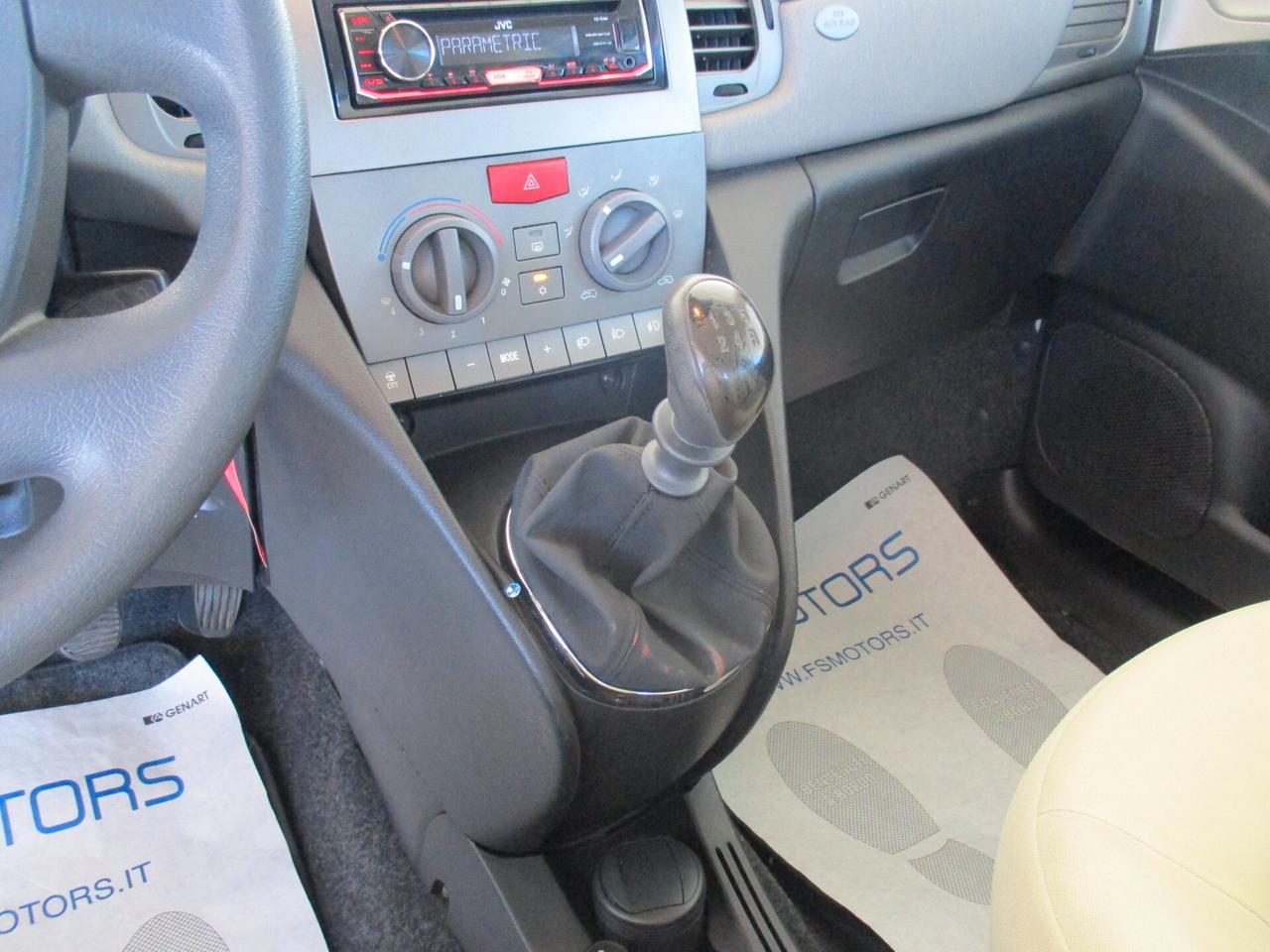 Lancia Ypsilon 1.2 PLATINO