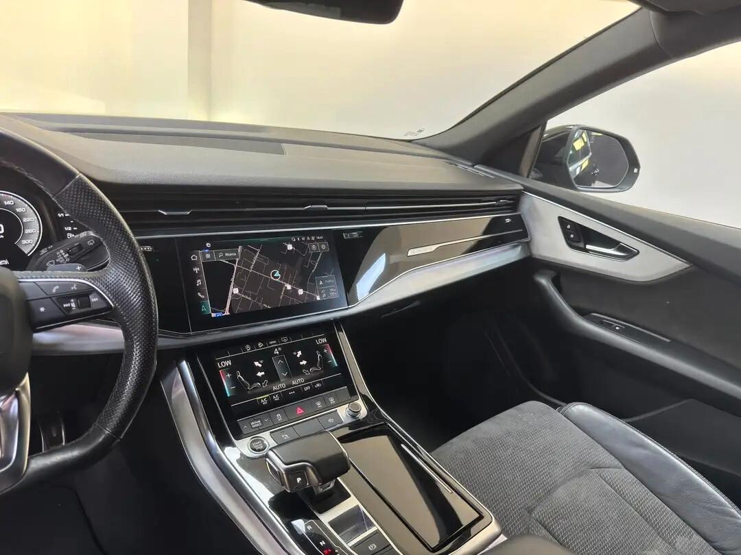 Audi Q8 45 TDI quattro tiptronic